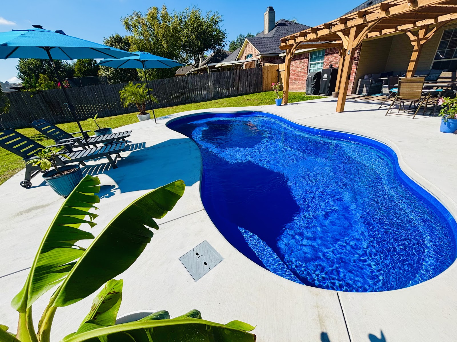 Resort-Style Pool with Spa in Hamlin